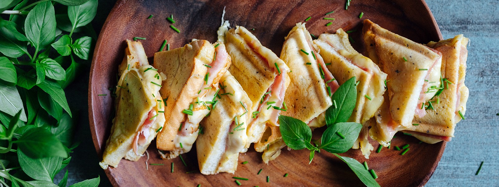 Francouzský toast naslano - Monte Cristo sendvič